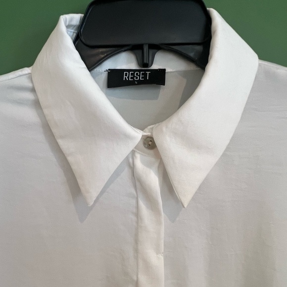 ReSet cream blouse with poet sleeves - Picture 2 of 3